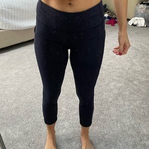LuluLemon navy ankle leggings